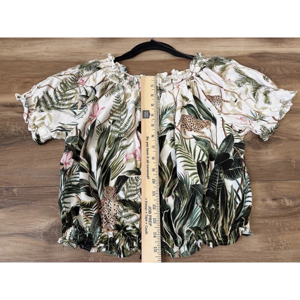 H&M Linen blend Tropical Floral Jaguar Ruffle Neck & Short Sleeve Blouse Size 6 - Picture 7 of 9